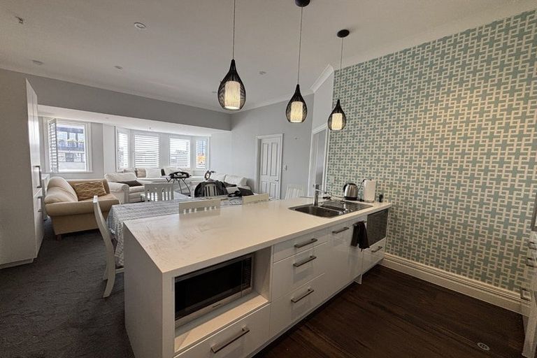 Photo of property in The Villas, 6/33 Hobson Street, Thorndon, Wellington, 6011