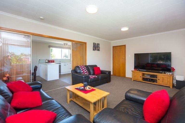 Photo of property in 18 Chesney Street, Bell Block, New Plymouth, 4312