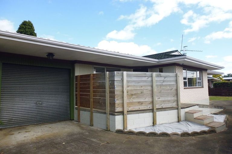 Photo of property in 2/105a Wallace Road, Papatoetoe, Auckland, 2025