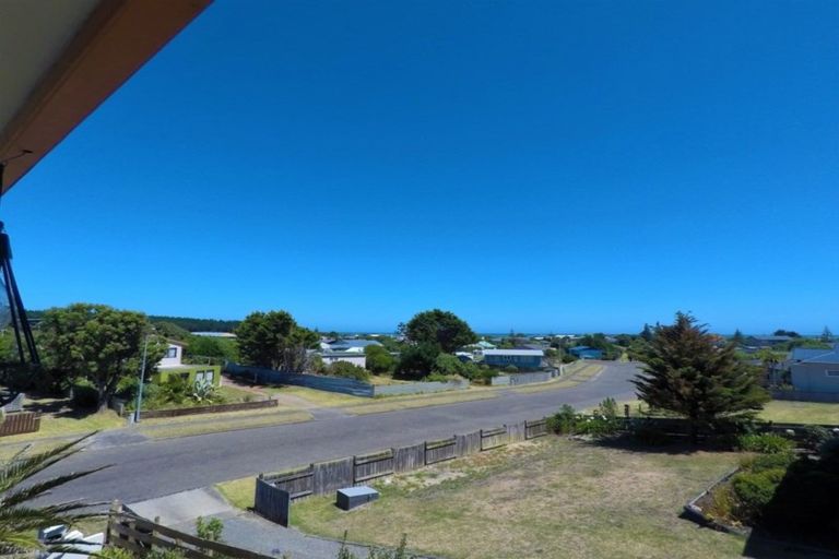 Photo of property in 13 Aranui Avenue, Waitarere Beach, Levin, 5510