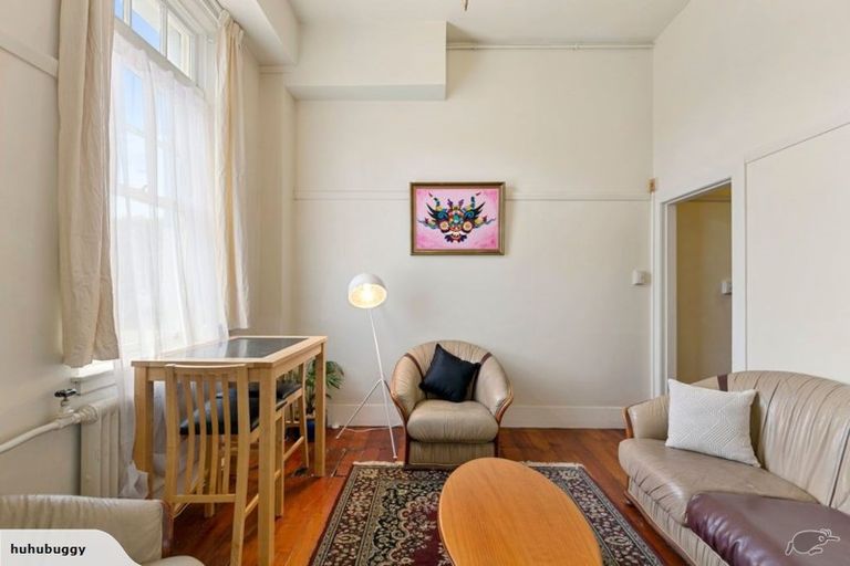 Photo of property in Blythswood Flats, 1/3 Aro Street, Aro Valley, Wellington, 6021