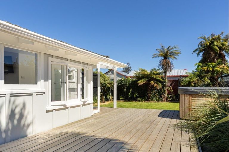 Photo of property in 25 Rintoul Street, Westport, 7825