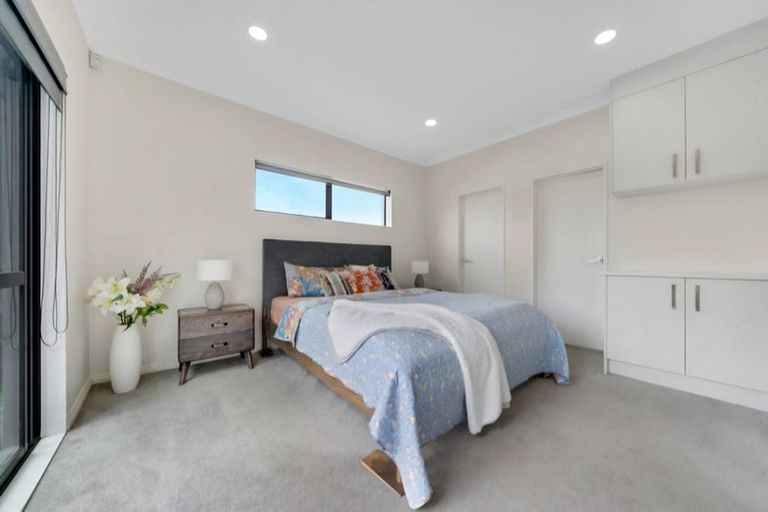 Photo of property in 6 Kakabeak Way, Takanini, 2110