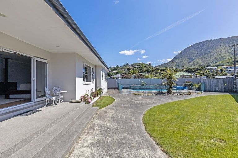 Photo of property in 36 Kent Street, Picton, 7220