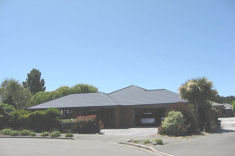 Photo of property in 20 Rue De La Mare, Parklands, Christchurch, 8083