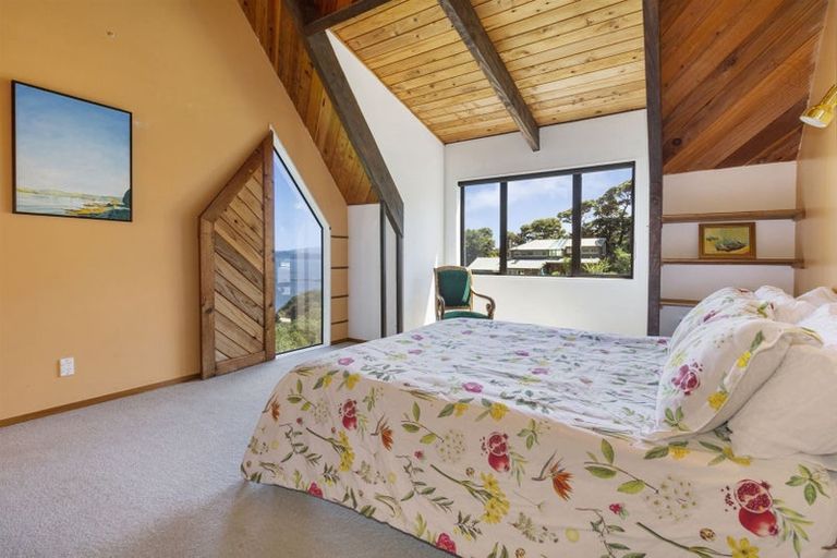 Photo of property in 30 Ngaumatau Road, Point Howard, Lower Hutt, 5013