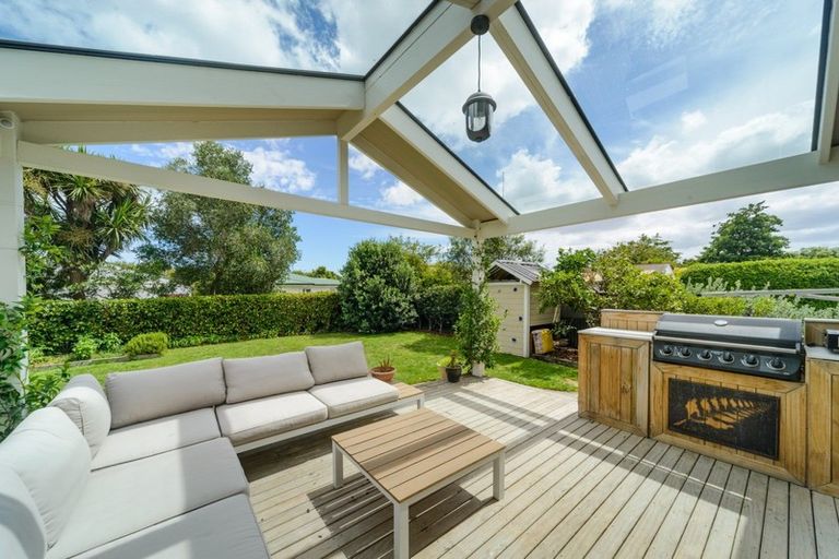 Photo of property in 3 Karaka Street, Hokowhitu, Palmerston North, 4410
