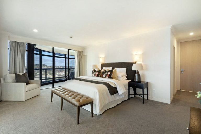 Photo of property in Shangri La Apartments, 10/97 Jervois Road, Herne Bay, Auckland, 1011