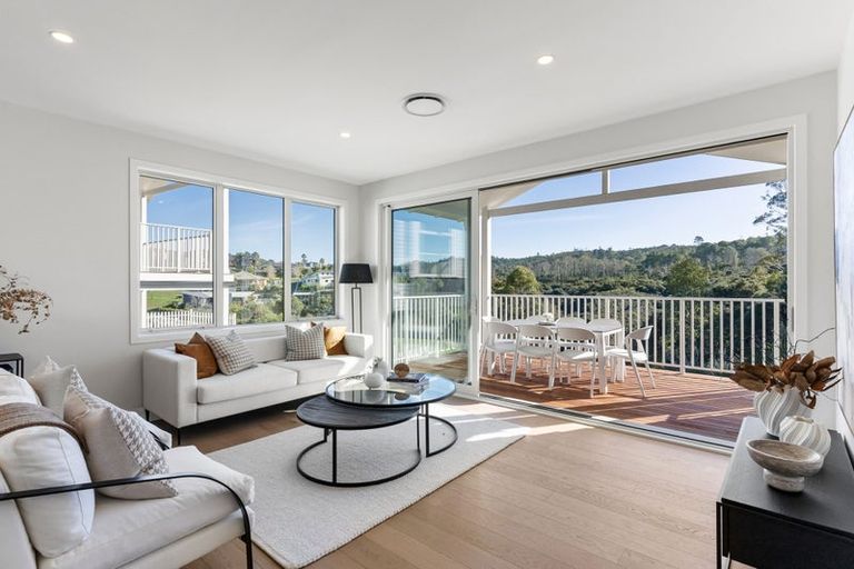Photo of property in 200 Landmark Terrace, Orewa, 0931