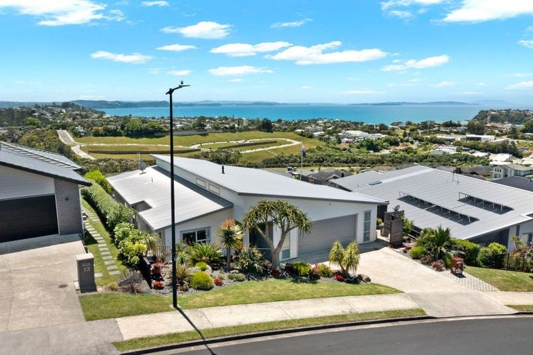 Photo of property in 15 Woodridge Drive, Stanmore Bay, Whangaparaoa, 0932