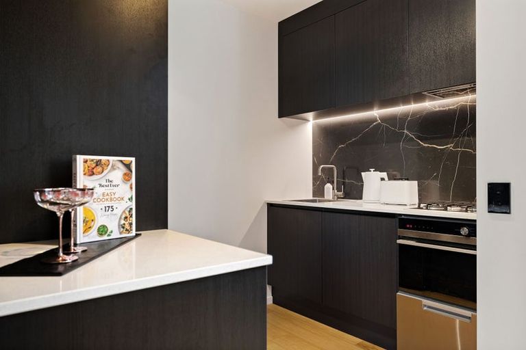 Photo of property in 35 Casterway Crescent, Jacks Point, 9371