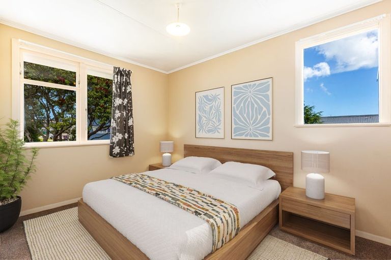 Photo of property in 15 Kalingo Street, Waitangirua, Porirua, 5024