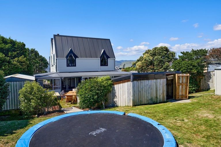 Photo of property in 74 Cypress Drive, Maungaraki, Lower Hutt, 5010