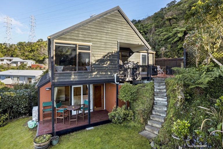 Photo of property in 20 Downing Street, Crofton Downs, Wellington, 6035