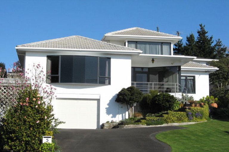 Photo of property in 5 Lismore Street, Strandon, New Plymouth, 4312