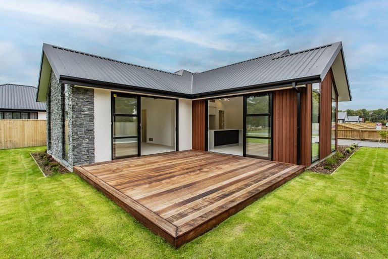 Photo of property in 1 Gulati Lane, Mairehau, Christchurch, 8052