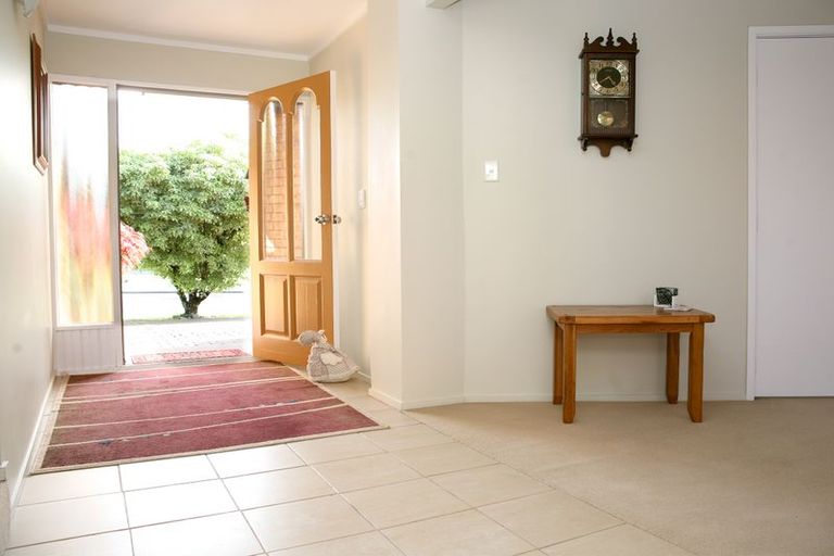 Photo of property in 51 Barnhill Crescent, Pahurehure, Papakura, 2113