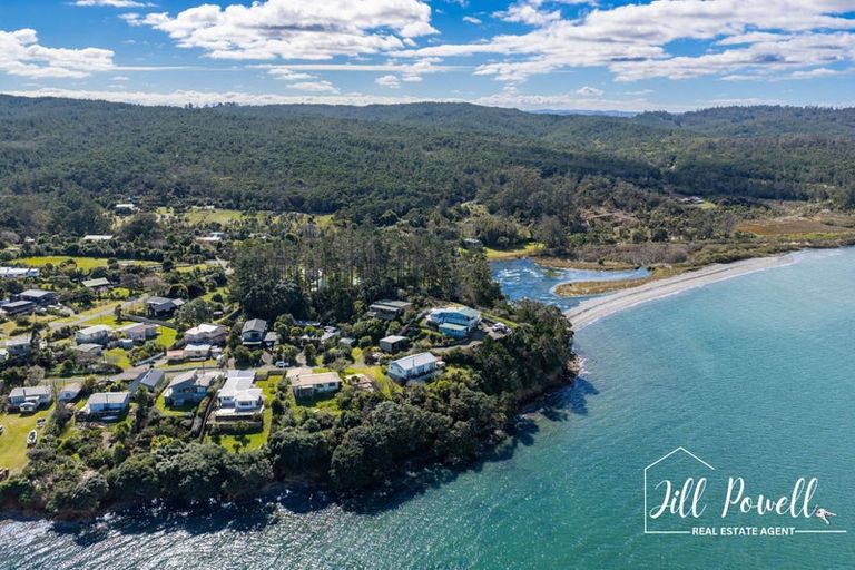Photo of property in 13 Moana Road, Tinopai, 0593