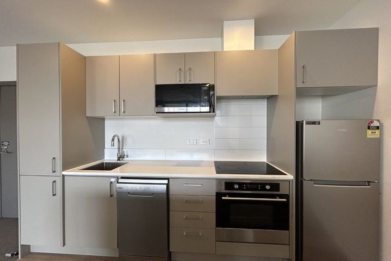 Photo of property in Wyndham Gardens Apartments, 30 Red Oaks Drive, Frankton, Queenstown, 9300