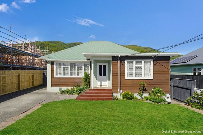 Photo of property in 15 Godley Street, Waterloo, Lower Hutt, 5011