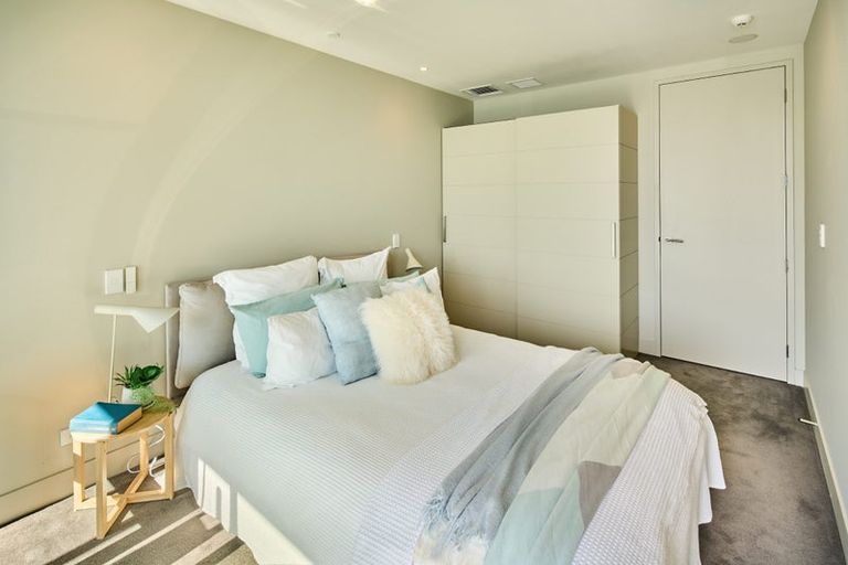 Photo of property in Clyde Quay Wharf, 2d/1 Clyde Quay Wharf, Te Aro, Wellington, 6011