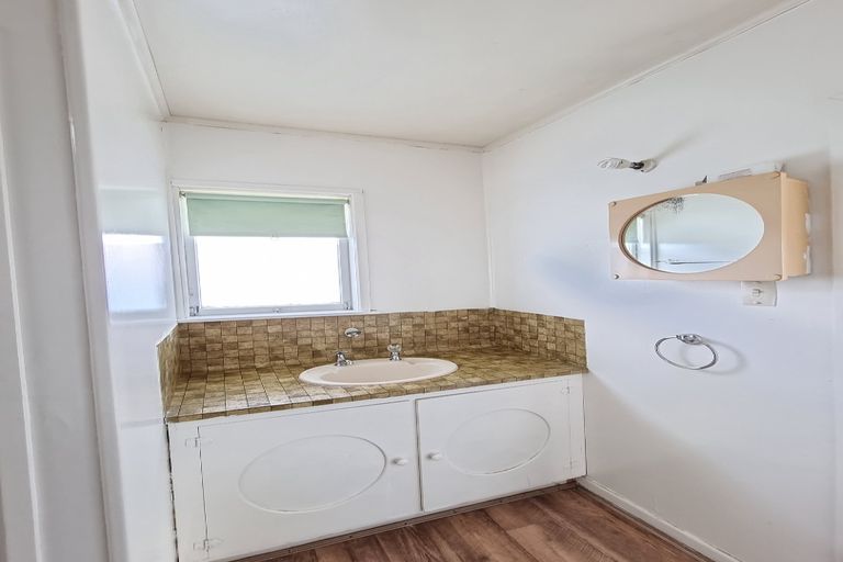 Photo of property in 14a Elizabeth Street, Papakura, 2110