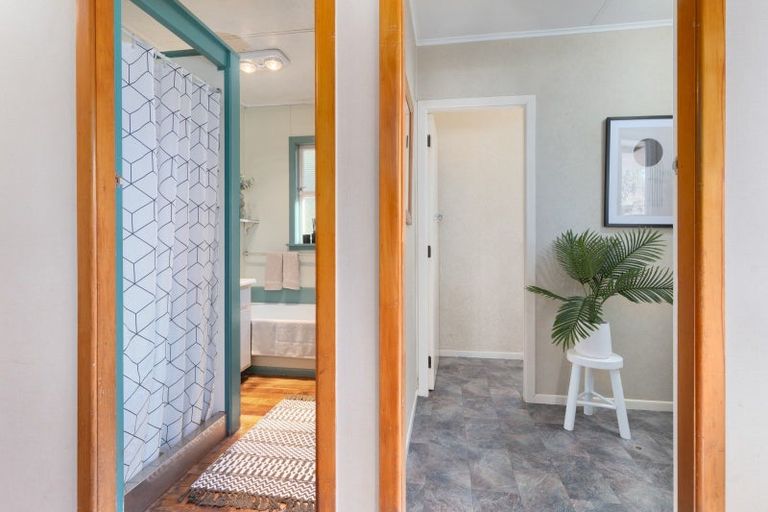 Photo of property in 154 Kent Street, Carterton, 5713