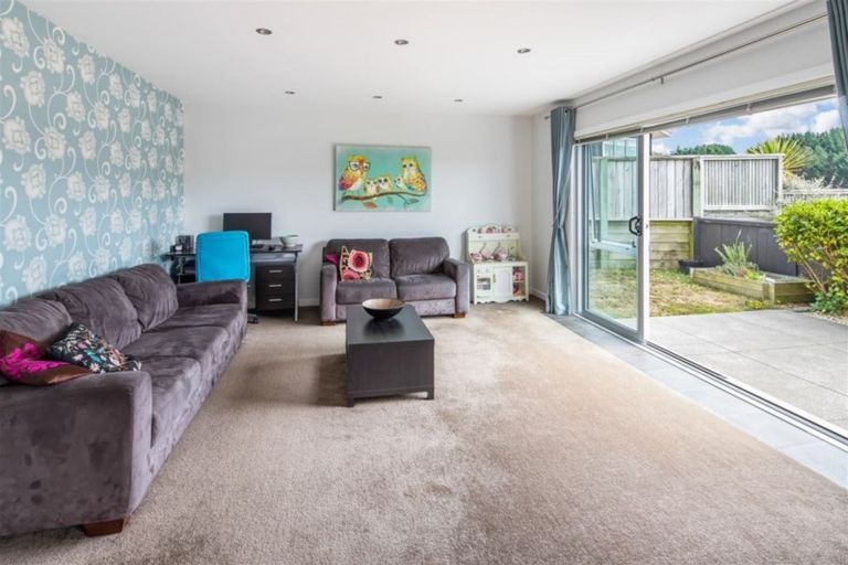 Photo of property in 48a Winsley Terrace, Churton Park, Wellington, 6037