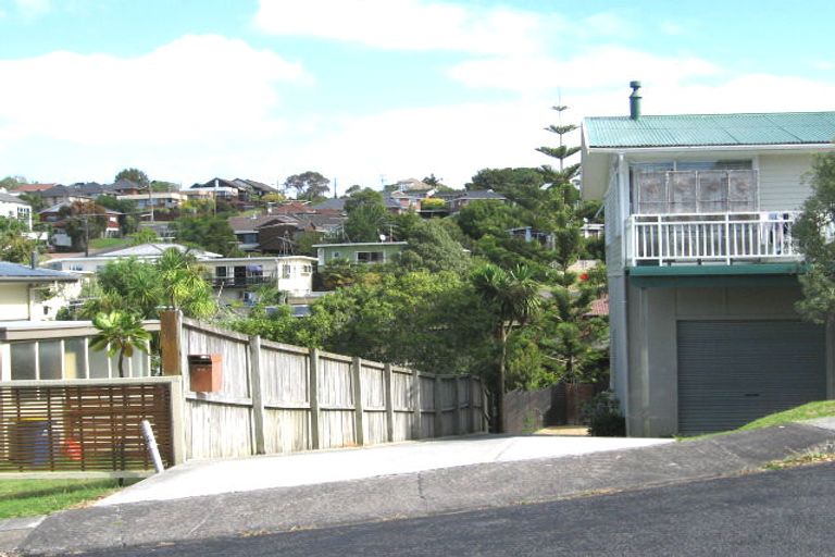 Photo of property in 2/2 Bevyn Street, Castor Bay, Auckland, 0620
