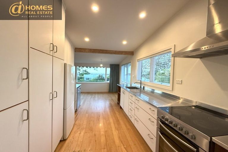 Photo of property in 14 Riverview Road, New Lynn, Auckland, 0600