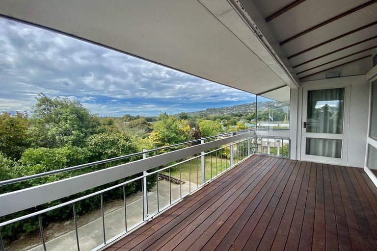 Photo of property in 1 Dyers Pass Road, Cashmere, Christchurch, 8022