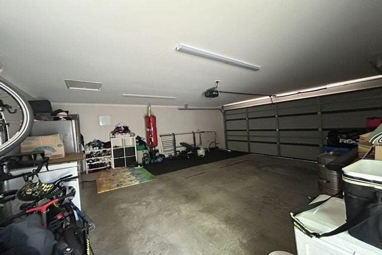 Photo of property in 34 Sumner Terrace, Aotea, Porirua, 5024