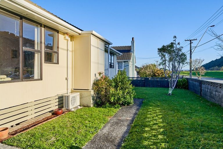 Photo of property in 1174 Taita Drive, Taita, Lower Hutt, 5011