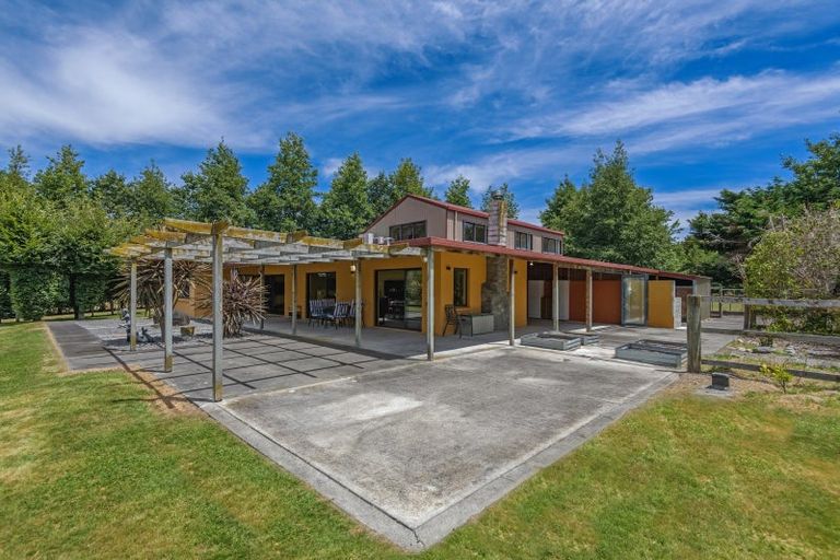 Photo of property in 195 Rowes Road, Hunterville, 4785