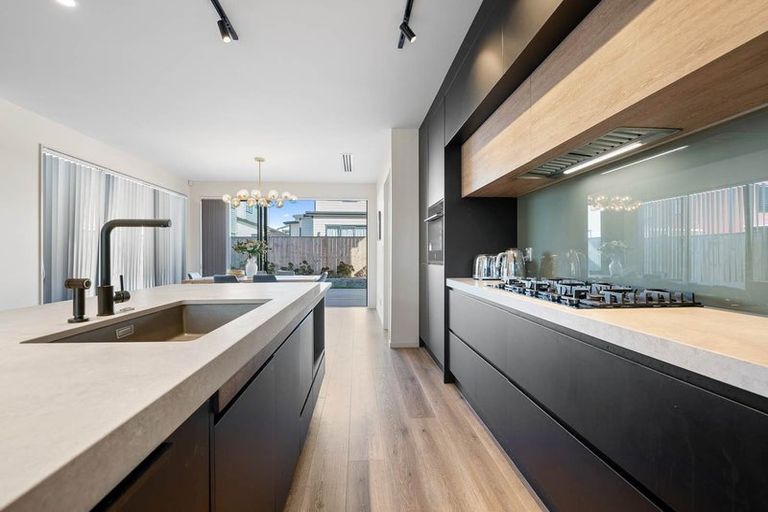 Photo of property in 13 Toanui Road, Hobsonville, Auckland, 0616