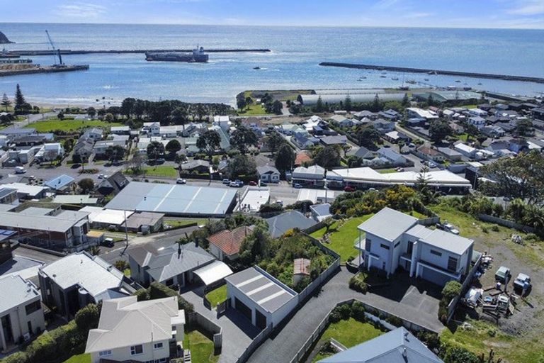 Photo of property in 3a Mission Street, Moturoa, New Plymouth, 4310