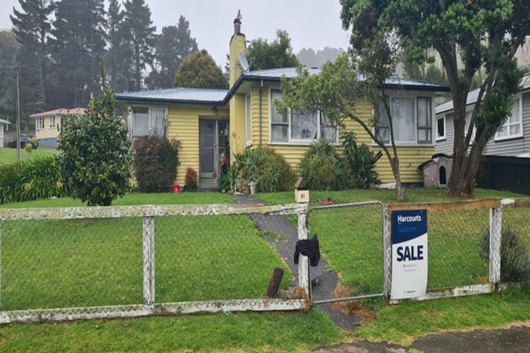 Photo of property in 61 Cambridge Terrace, Kaiti, Gisborne, 4010