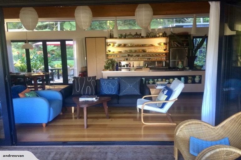 Photo of property in 709a South Titirangi Road, Titirangi, Auckland, 0604