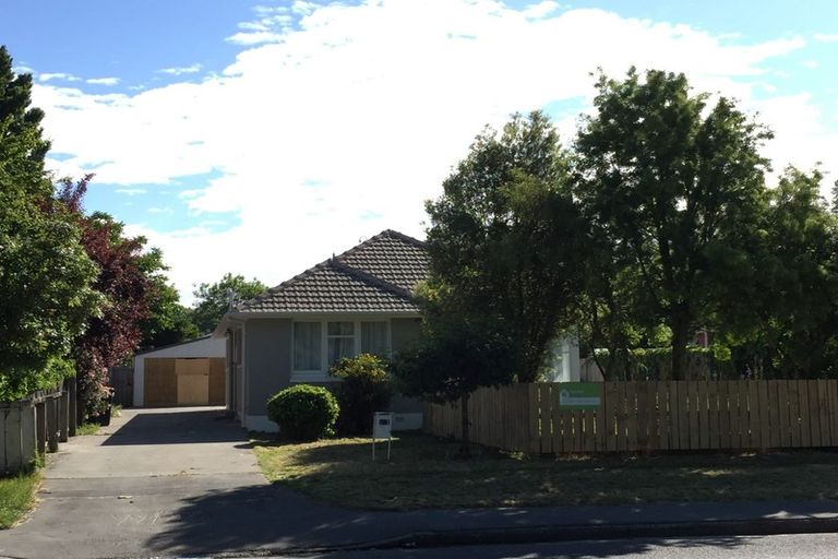Photo of property in 327 Clyde Road, Bryndwr, Christchurch, 8053