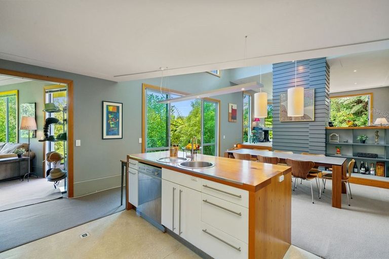 Photo of property in 19 Dillon Street, Lowry Bay, Lower Hutt, 5013