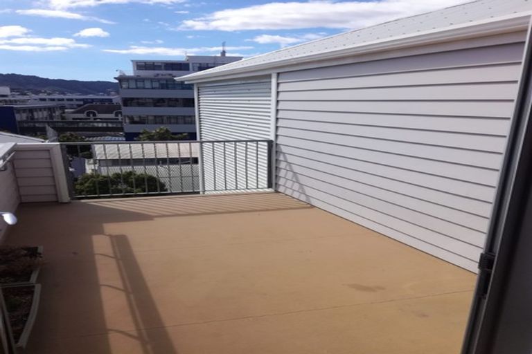 Photo of property in 8k Finlay Terrace, Mount Cook, Wellington, 6021