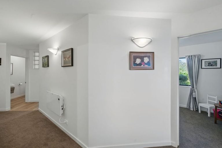 Photo of property in 18 Rockview Place, Mount Pleasant, Christchurch, 8081