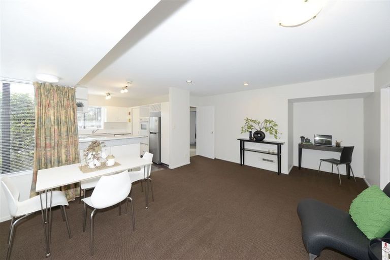Photo of property in 431a Memorial Avenue, Burnside, Christchurch, 8053