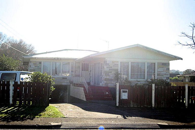 Photo of property in 112 Gloucester Road, Manurewa, Auckland, 2102