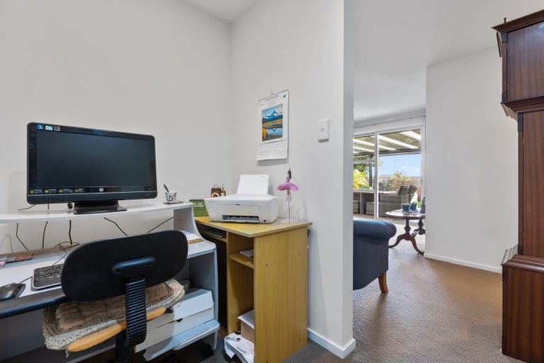 Photo of property in 2 Keene Drive, Bell Block, New Plymouth, 4312