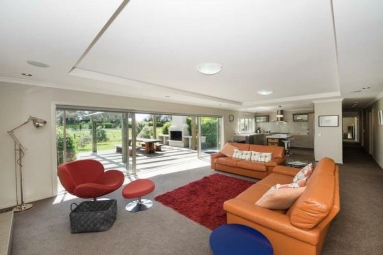 Photo of property in 1 Campbell Drive, Martinborough, 5711