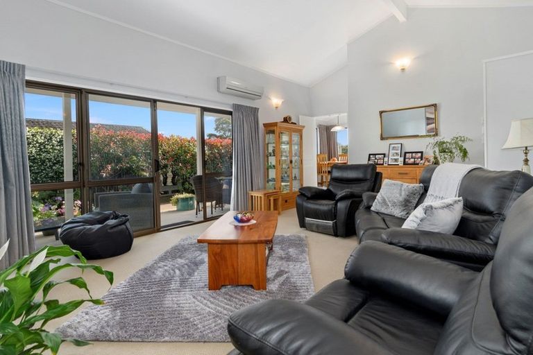 Photo of property in 17 Endeavour Avenue, Welcome Bay, Tauranga, 3112