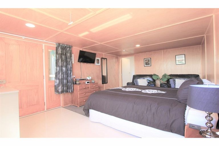 Photo of property in 65 Seddon Street, Ward, Seddon, 7285