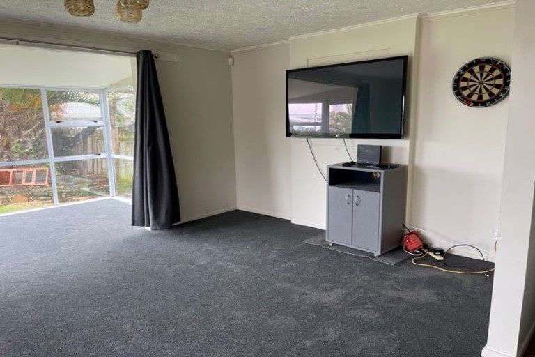 Photo of property in 42 Tiraumea Drive, Pakuranga, Auckland, 2010