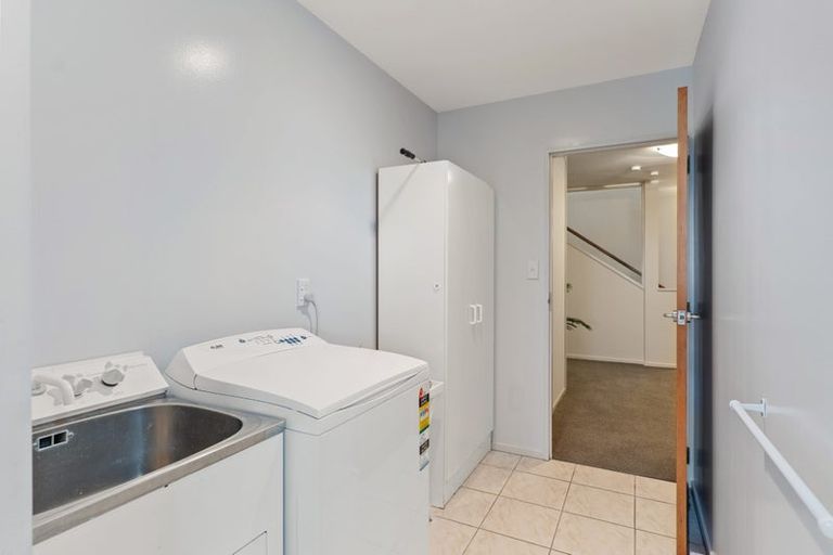 Photo of property in 1/21 Overdale Drive, Cashmere, Christchurch, 8022